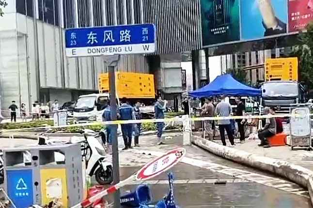 乐动在线官网-乐动(中国)排涝突击队在排涝现场